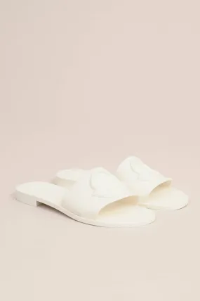 Slipper mit Ton-in-Ton-Logo in Natur